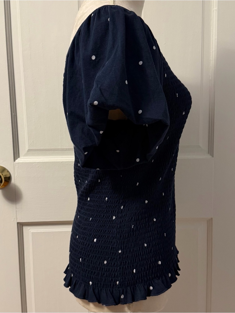 Nautica Women's Navy Blue and White Polka Dot Short Sleeve Smocked Top, Size M - Picture 4 of 9